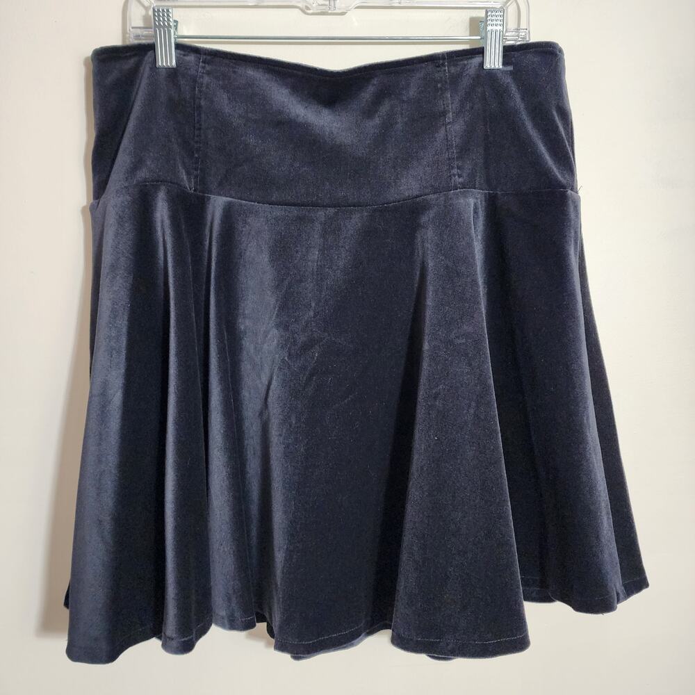 To the Max NWT black velvet to the knees lined flare‎ skirt woman's size 10 - Picture 3 of 12